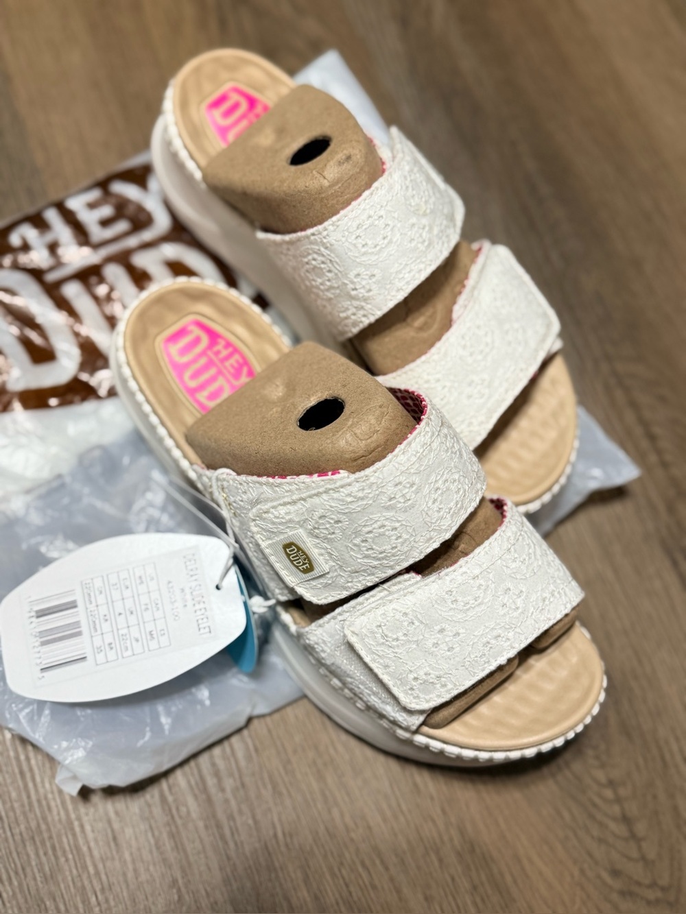 NWT HEYDUDE Delray Slide Eyelet White Women’s Size 6 – NEW